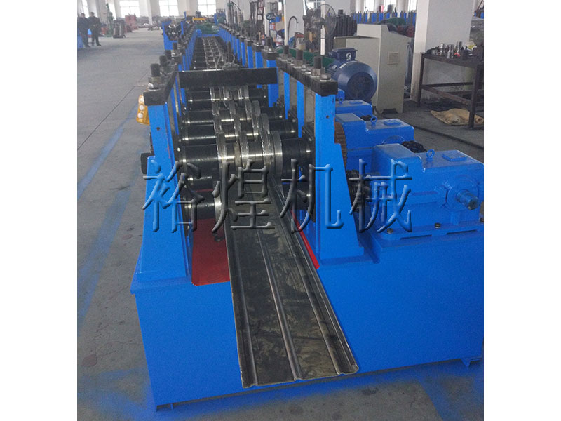 護欄板設備 護欄板設備